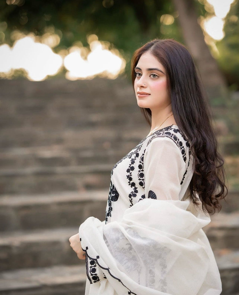 Snow White 3-Pcs. (Wedding Speial)